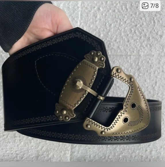 Isabel Marant Liko Belt Size 80 - threedaughtersproperties.com display picture 2